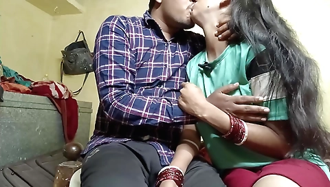 Webcam porn of a brunette with big boobs and a nice face