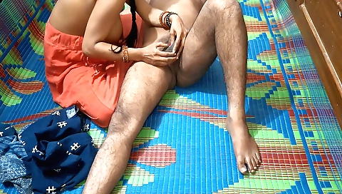 Sexy little Indian beauty makes out with her boyfriend