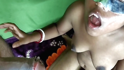 Indian couple makes love in a wild and dirty scene