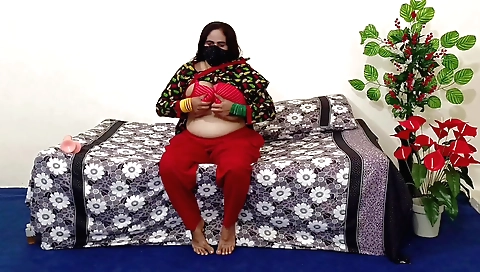 Very Hot Desi Pakistani Punjabi Aunty Dildo Riding 1