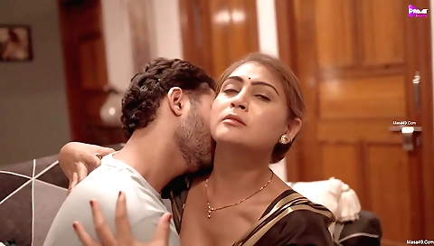 Luscious milf with round tits and a sexy body got caught in a pool