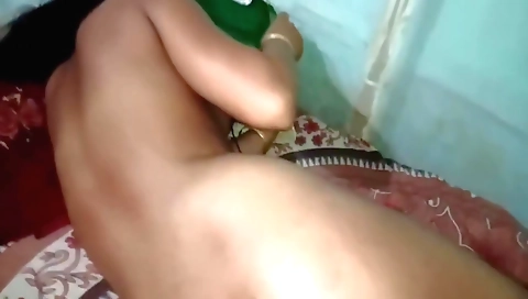 Brunette with a big booty fucks and gets creampied