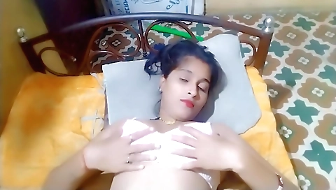 Bhaiya Took Out Bhabhis Sexy Due To Which She Started Screaming Loudly