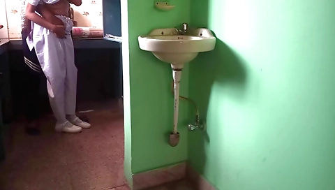 Amateur teen 18+ in college enjoys sex with her partner