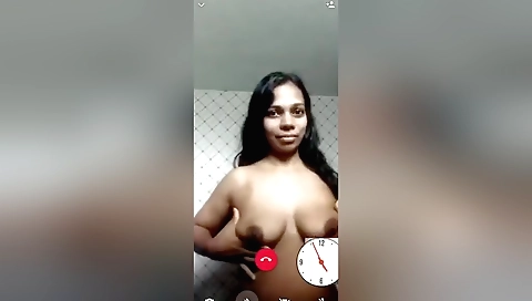 Indian beauty fucks herself in hot water in amateur video