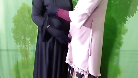 Indian amateur chick with a perfect body is caught in a hot chudai