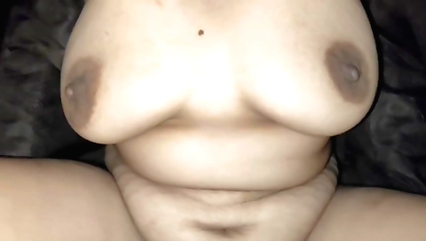 Indian girlfriend gets fucked after being caught in street