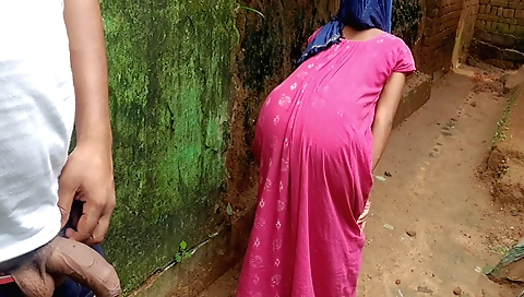 Indian amateur video with a beautiful brunette girl