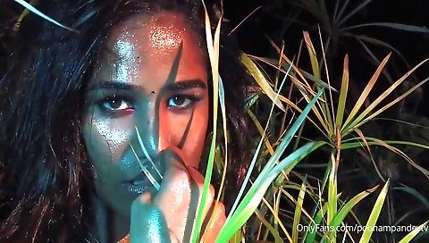 Horny babe with small tits takes on a hot outdoor session