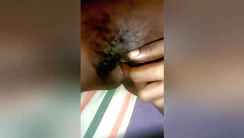 Today Exclusive- Lankan Wife Showing Her Boobs And Pussy