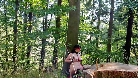 Amateurs stepbrother covers his stepmother in his piss