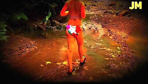 Indian lady is doing a nice outdoor date with her boyfriend