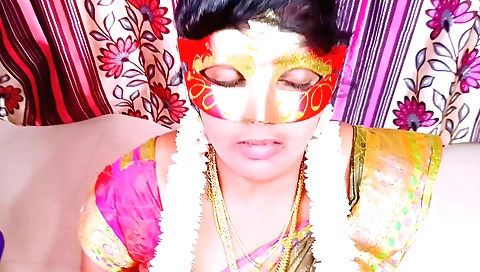 Busty Indian housewife with a big boobed bapadavatty