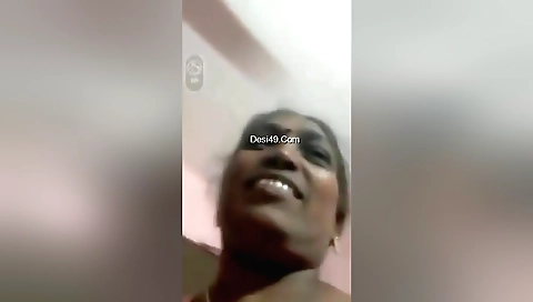 amateur mature teen brunette with big tits shows her cunny