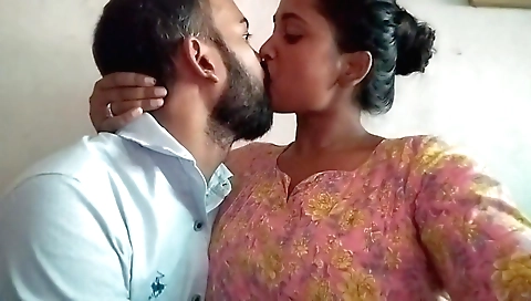 Amateur brunette gets her pussy fucked in the first public scene