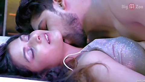 Amateur brunette babe with long legs and sexy body has sex