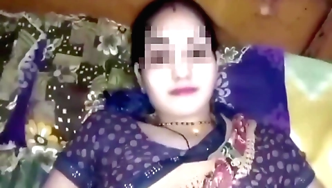 Lalita bhabhi ne apne pati ke sath milkar apni choot ki jadhar kara