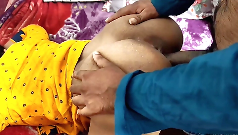 Indian girl with a nice body gets a dick in her pussy