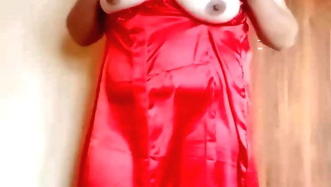 Indian girl masturbating with fingers in amateur video