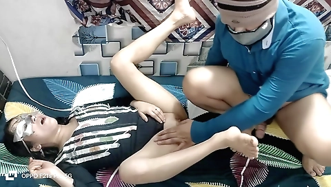 Hot couple playing with the sex of the other on the bed