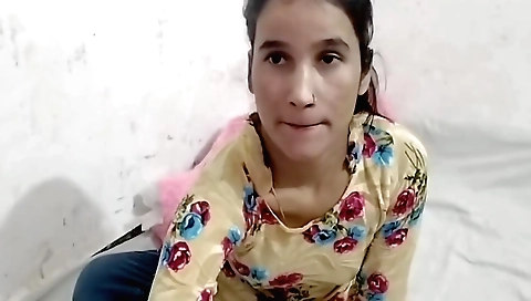 Indian solo video with beautiful body and nice dress