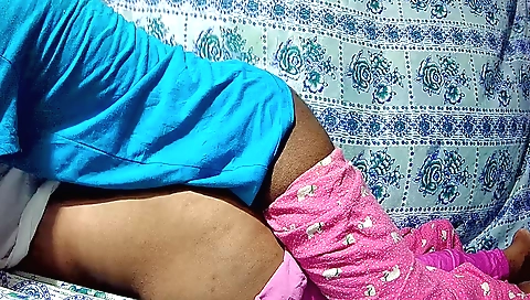 Amateur indian brunette has a hot passionate sex session