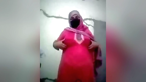 Hot amateur blond girl with natural body gets off with her partner