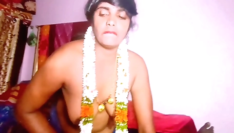 Indian brunette gets her pussy banged in an amateur clip