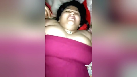 Indian bhabhi in big tits and hardcore handjob pov