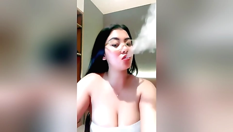 Indian amateur video with a sexy body and dildo porn