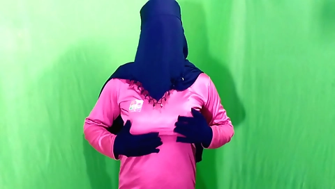 Indian slut fucks her husband and then gets her pussy fucked