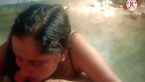 Amateur brunette with big booty rides indian cocks