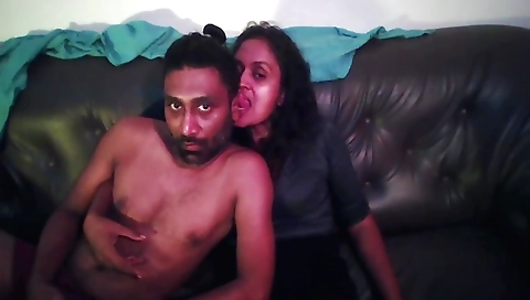 Amateurs indian face girl gives me a facial and gets it on