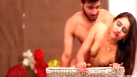 Indian milf seduces a young dude with her sexy body