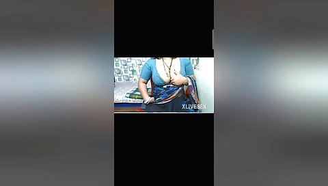 Babie shows us her natural body and her beautiful boobs