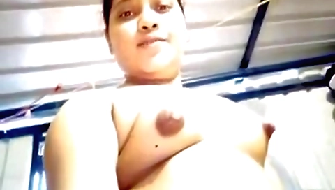 Indian brunette in topless outfit on webcam solo video