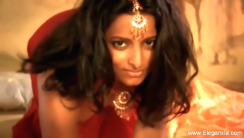 Amazing brunette amateur sex on the bed in a solo video