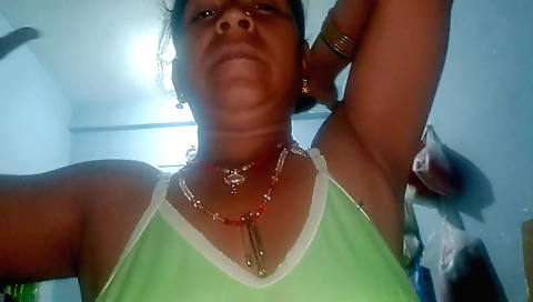 Indian teen 18+ takes her pussy deep in porn video