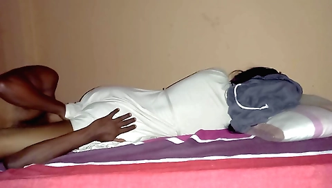 Indian beauty showing her sexy body on the web cam