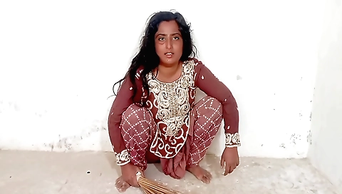 Indian brunette with natural boobs fucked in the kitchen