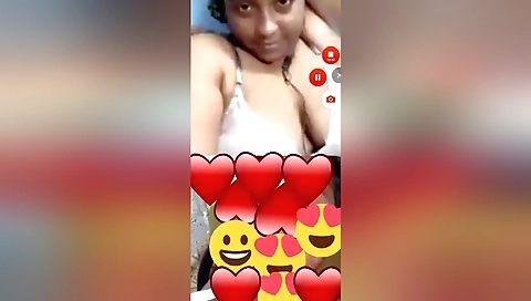 Hot amateur brunette showing her sexy body in solo video