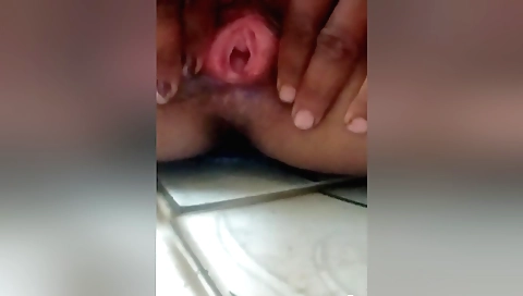 Hot pink hairy pussy shoves her fingernails and squirts