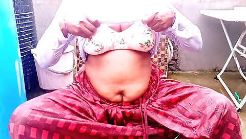 Slutty girlfriend gets fucked in her house and kitchen