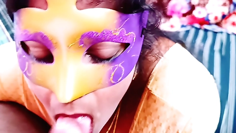 Amateur milf with a big ass and big tits fucks in bed