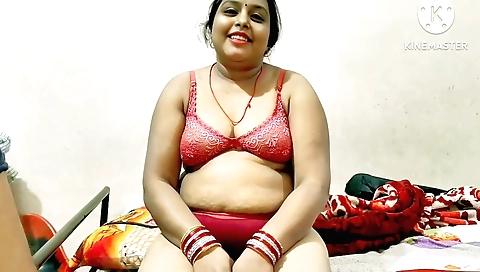 Indian chick gets fucked in her pussy in the amateur video