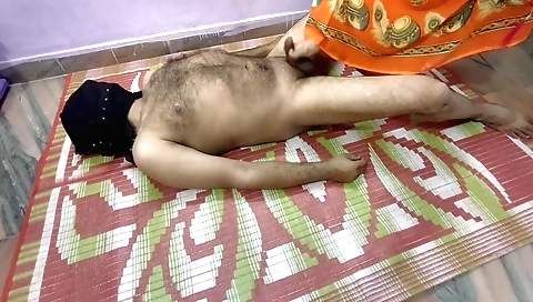 Indian babe tries to seduce her boyfriend with hot audio